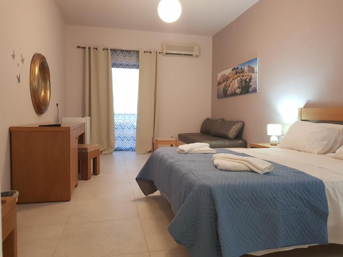 Dioni Hotel Adelianos Kampos Exteriör bild