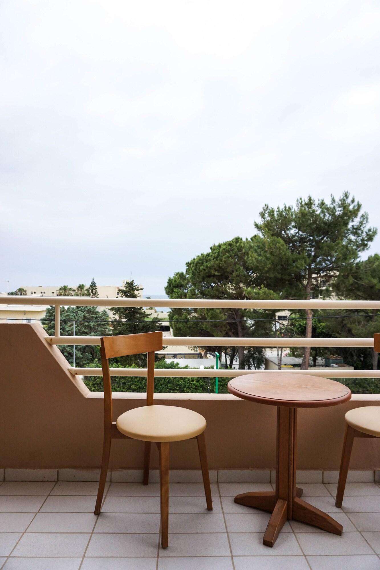Dioni Hotel Adelianos Kampos Exteriör bild