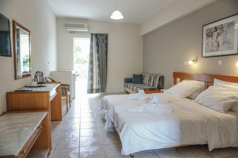 Dioni Hotel Adelianos Kampos Exteriör bild