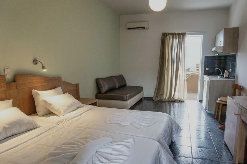 Dioni Hotel Adelianos Kampos Exteriör bild