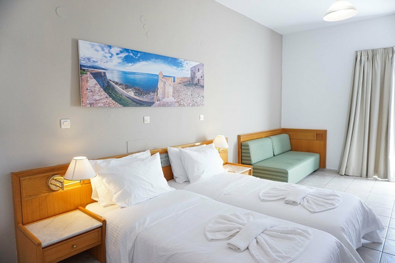 Dioni Hotel Adelianos Kampos Exteriör bild